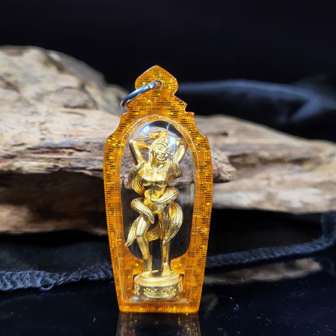 LUANG PHOR NIAN龙婆年九尾狐仙（小金身） | SAN Pin Selection